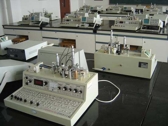 LGJZ-121A型 檢測(cè)與轉(zhuǎn)換(傳感器)技術(shù)實(shí)驗(yàn)儀(12種傳感器)